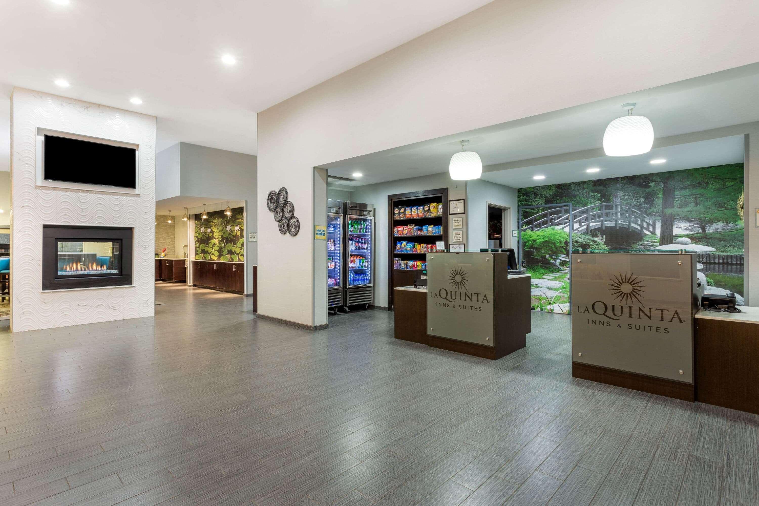 La Quinta By Wyndham Rockford Hotell Eksteriør bilde