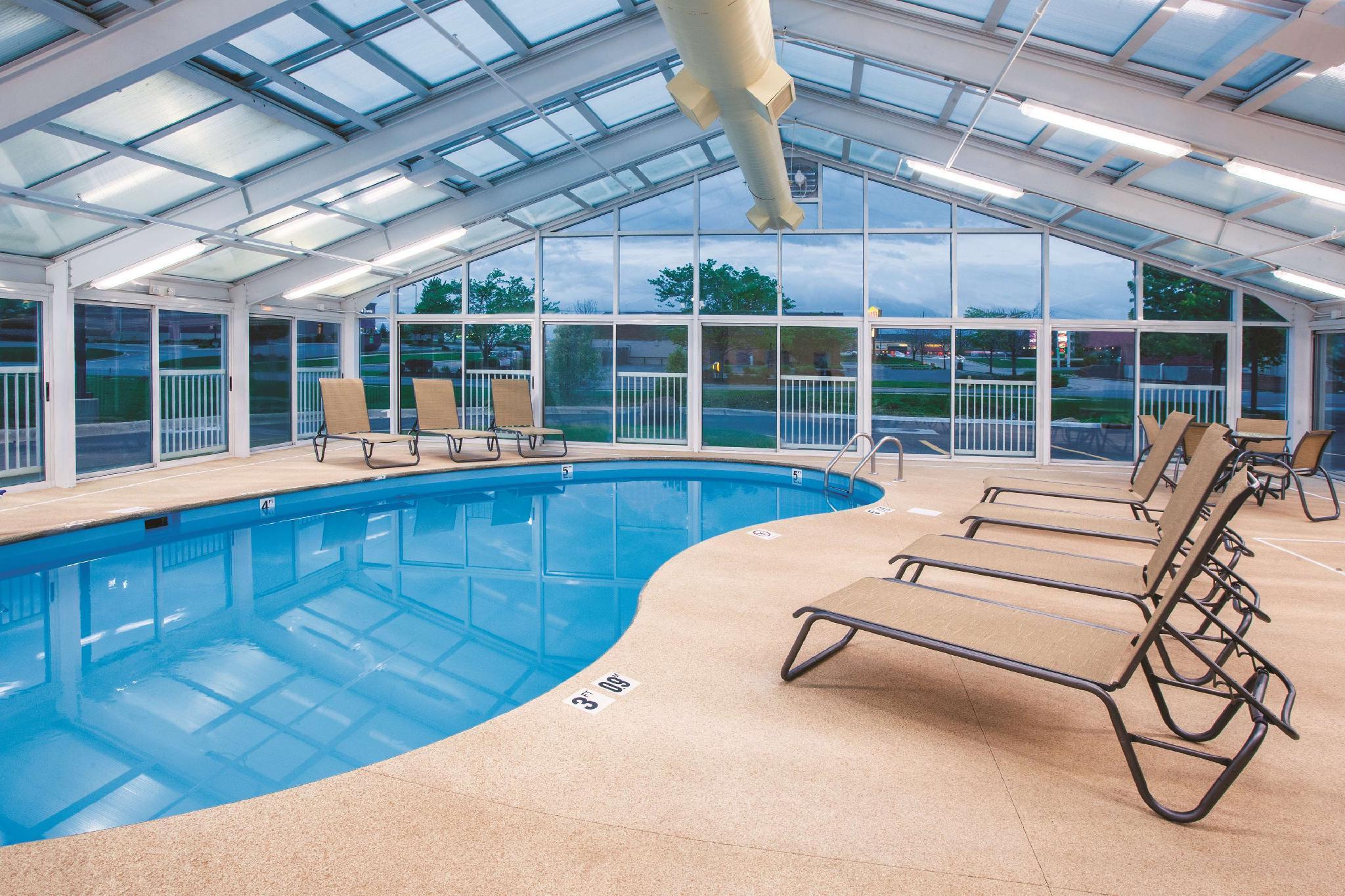 La Quinta By Wyndham Rockford Hotell Eksteriør bilde
