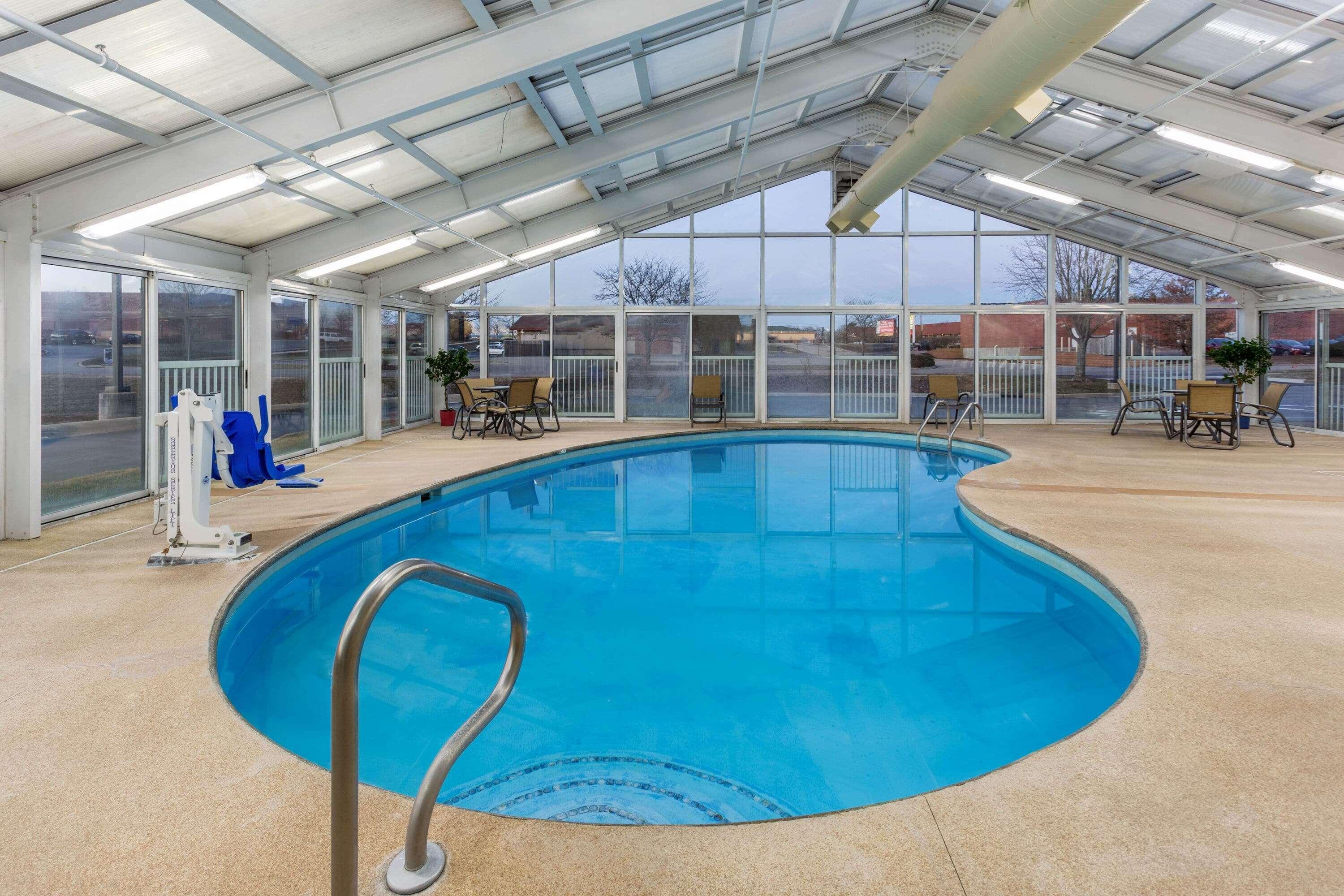 La Quinta By Wyndham Rockford Hotell Eksteriør bilde